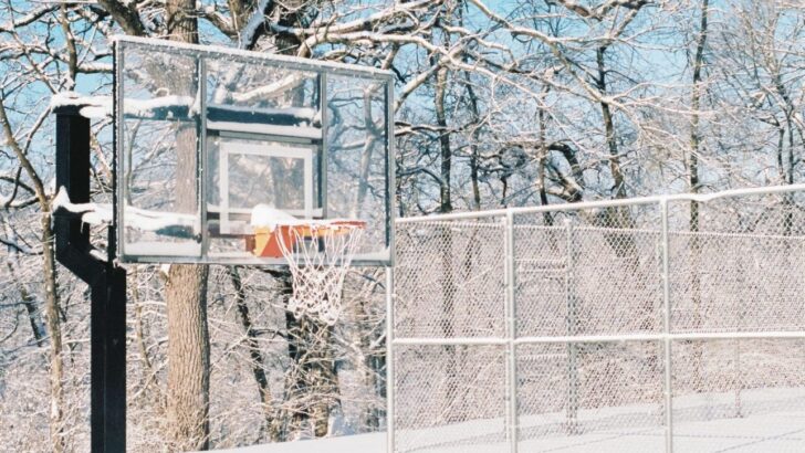 5 Tips for Playing Basketball in the Snow